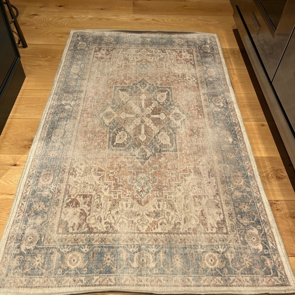 Ruggable 3x5 Coral Rug - Picture 4 of 7
